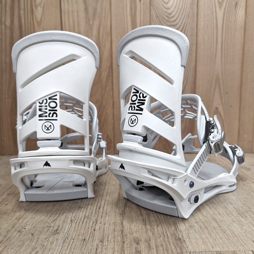 Burton Mission Re:Flex Bindings 2024 – Stout White - Odyssey Surf Snow Style