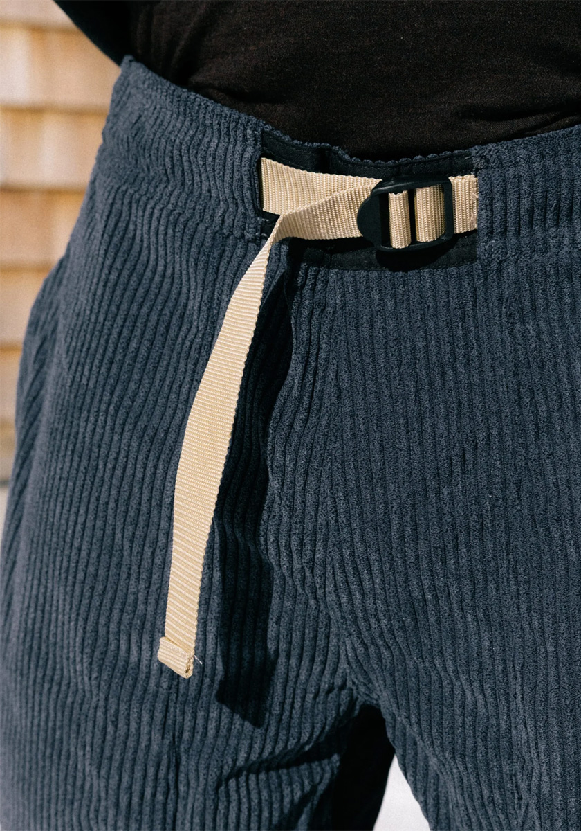 686 Ghost 2.5L Pant - Navy Wide Wale Corduroy - Image 2