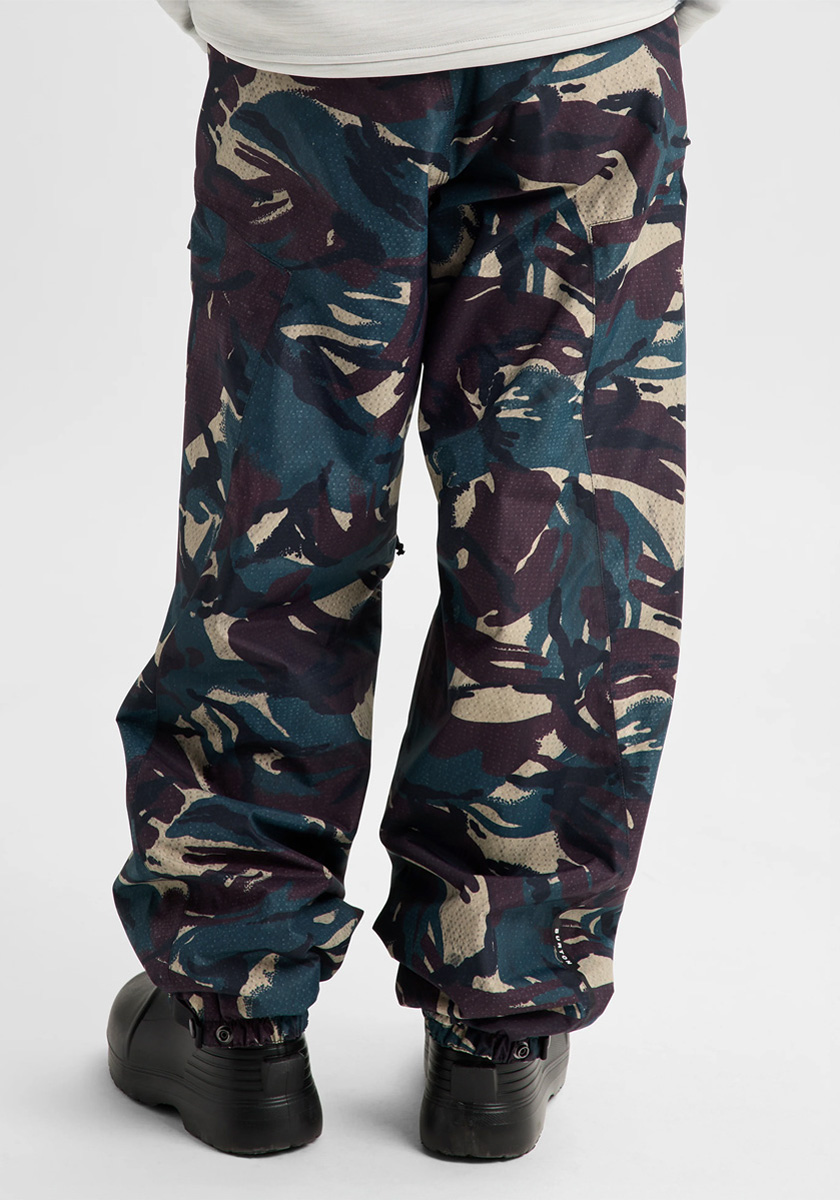 Burton Women's Reserve 2L Relaxed Pants - Seersucker Camo - Image 2
